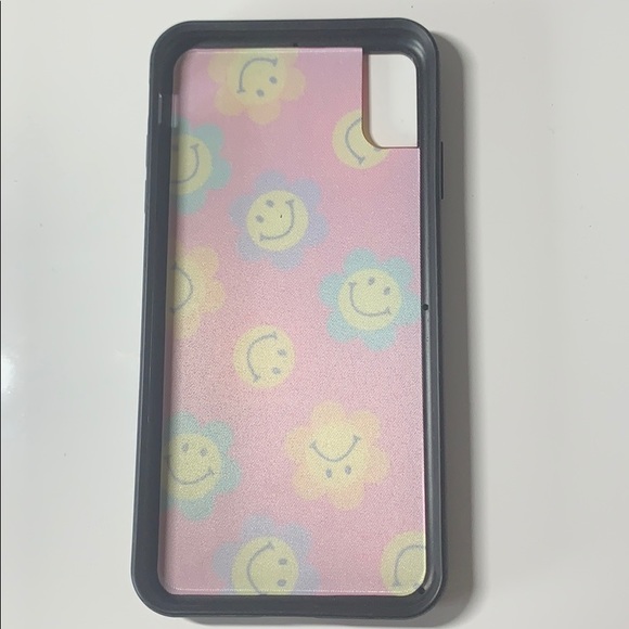 iPhone XS Max - Picture 2 of 4